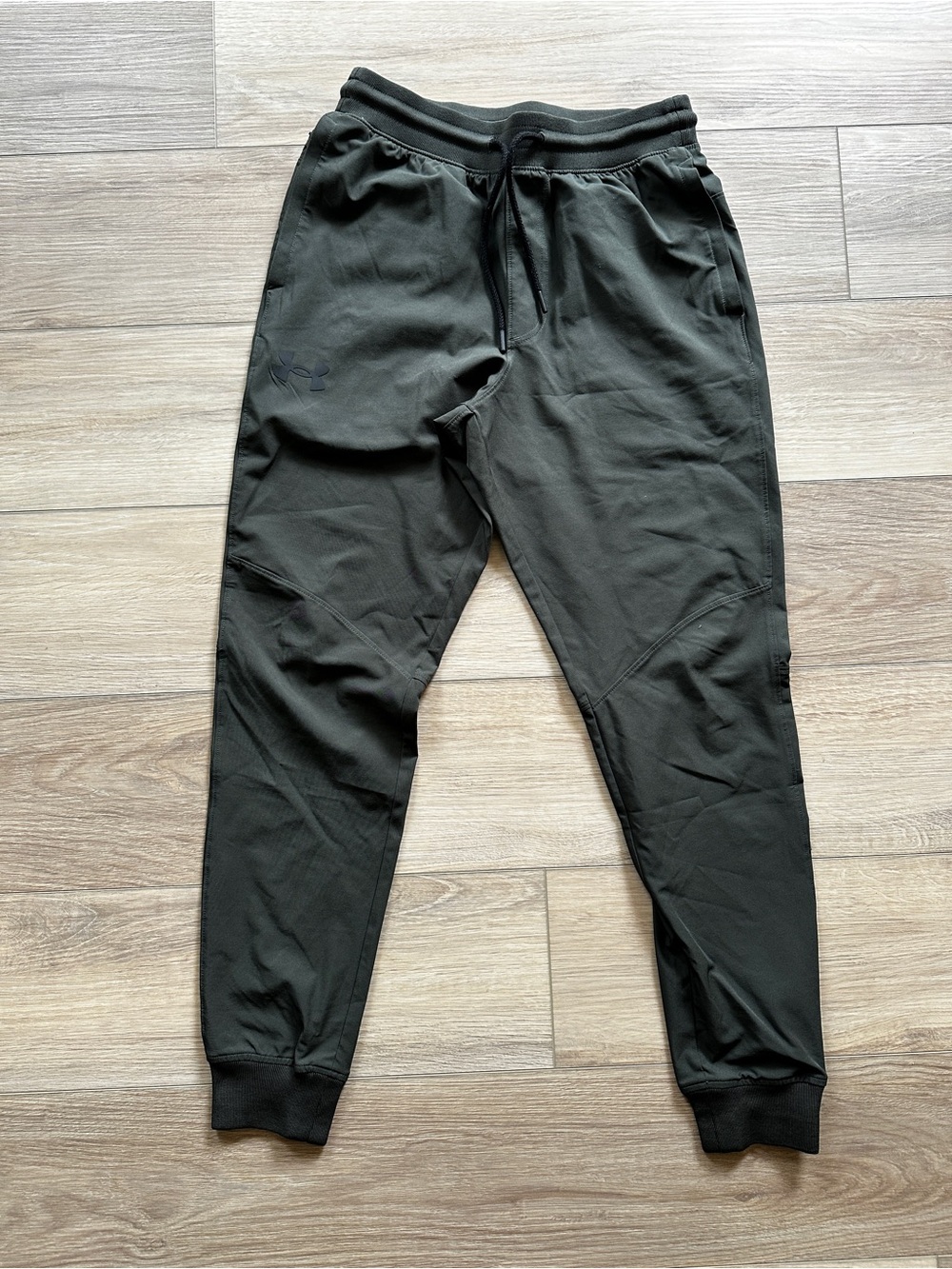 Under Armour Men's Olive  Joggers - medium